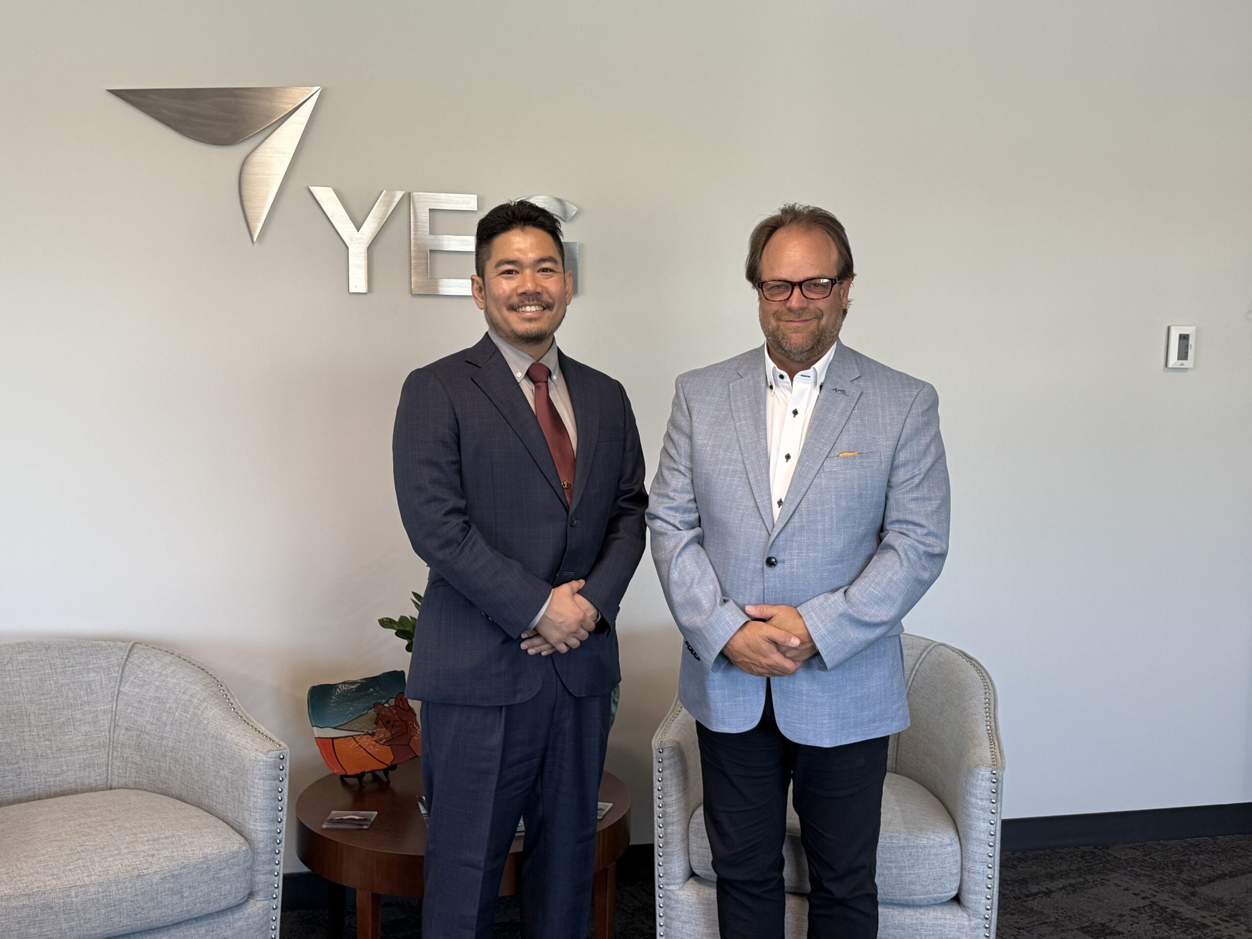 photo with yeg airport ceo